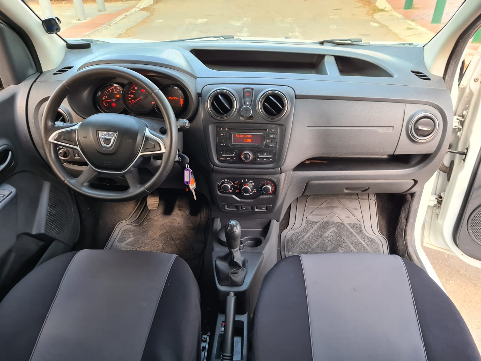 דאצ’יה דוקר 2017