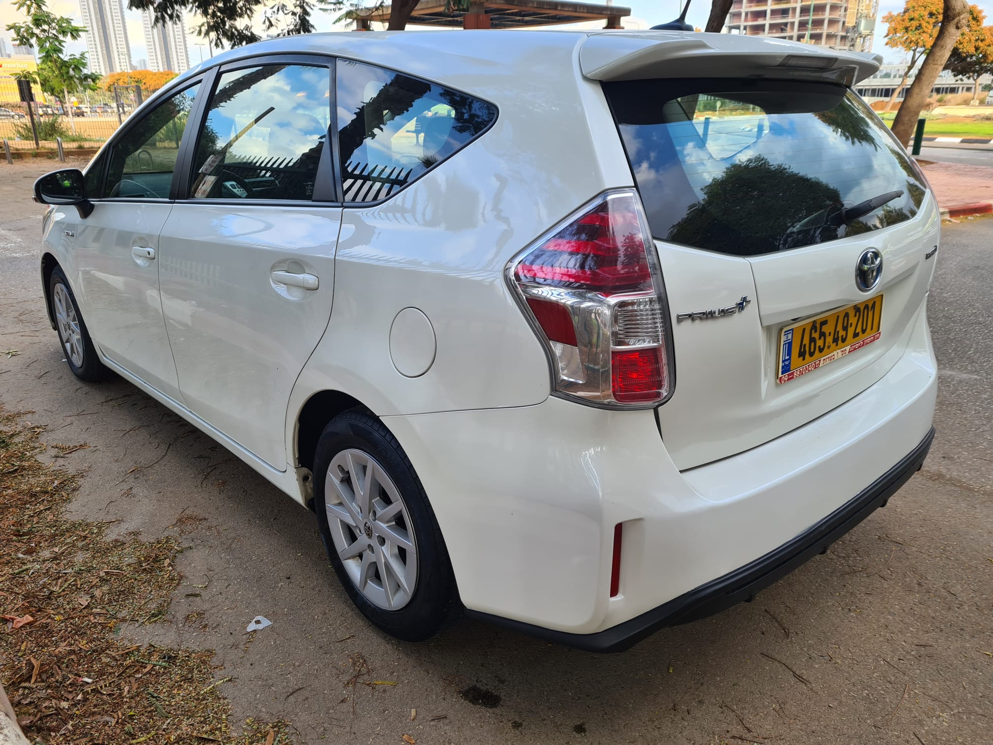 טויוטה פריוס פלוס