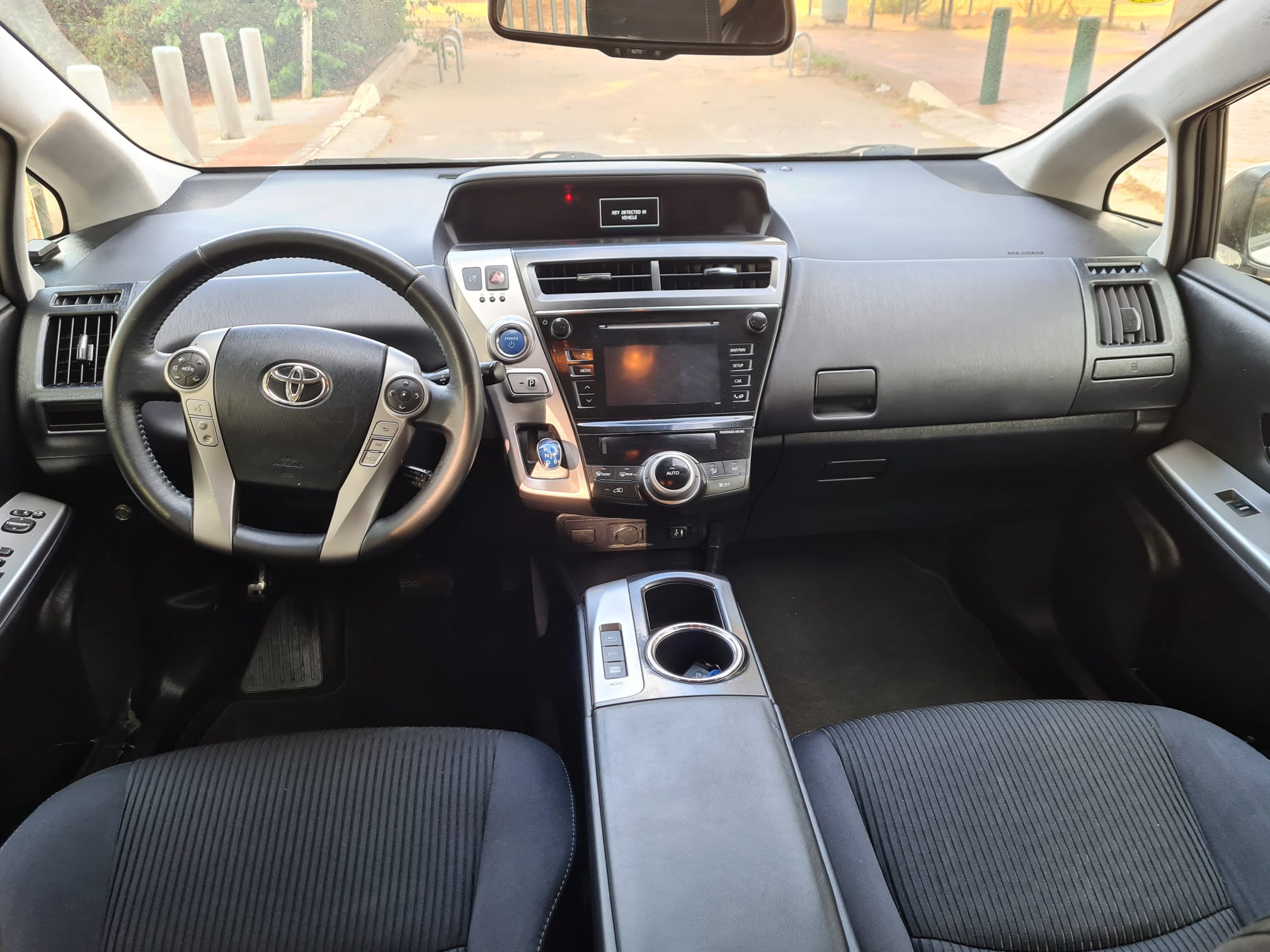 טויוטה פריוס פלוס