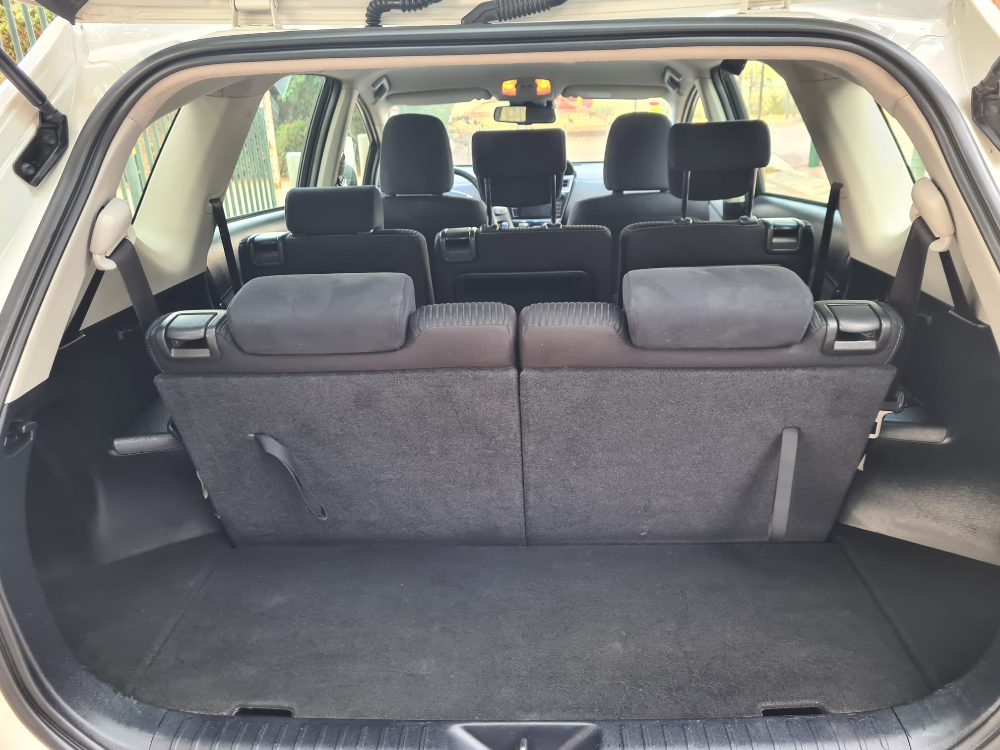 טויוטה פריוס פלוס