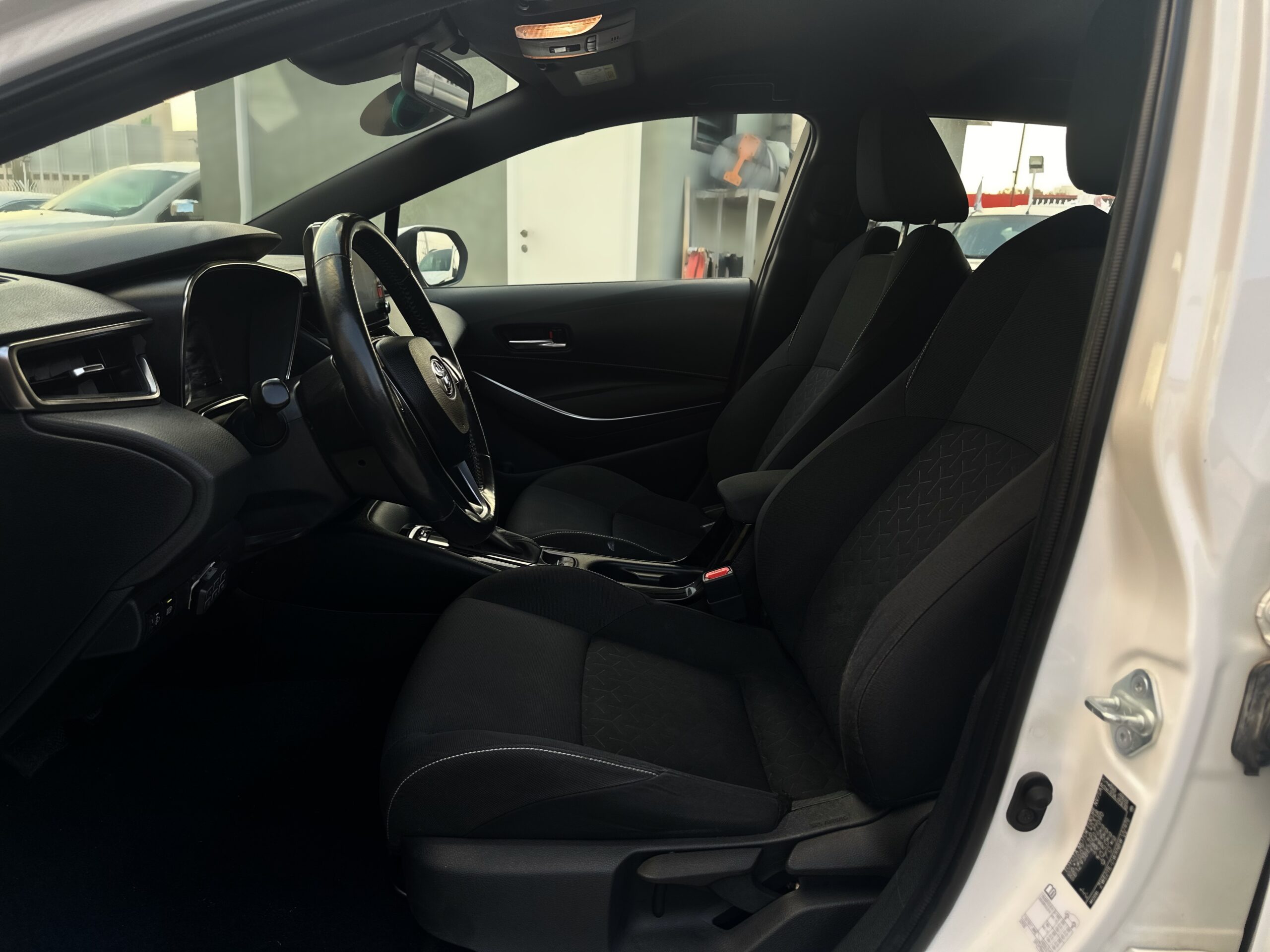 טויוטה קורולה SPACE היברייד